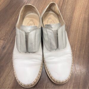 Tod's Women's Cream Leather Loafers size 10